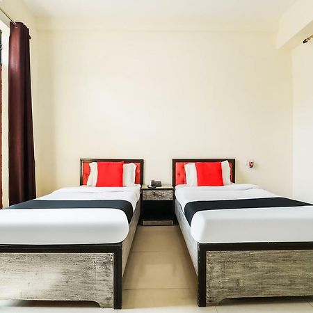 Capital O 60233 Brij Ki Rasoi Deluxe Hotel Lucknow Exterior foto