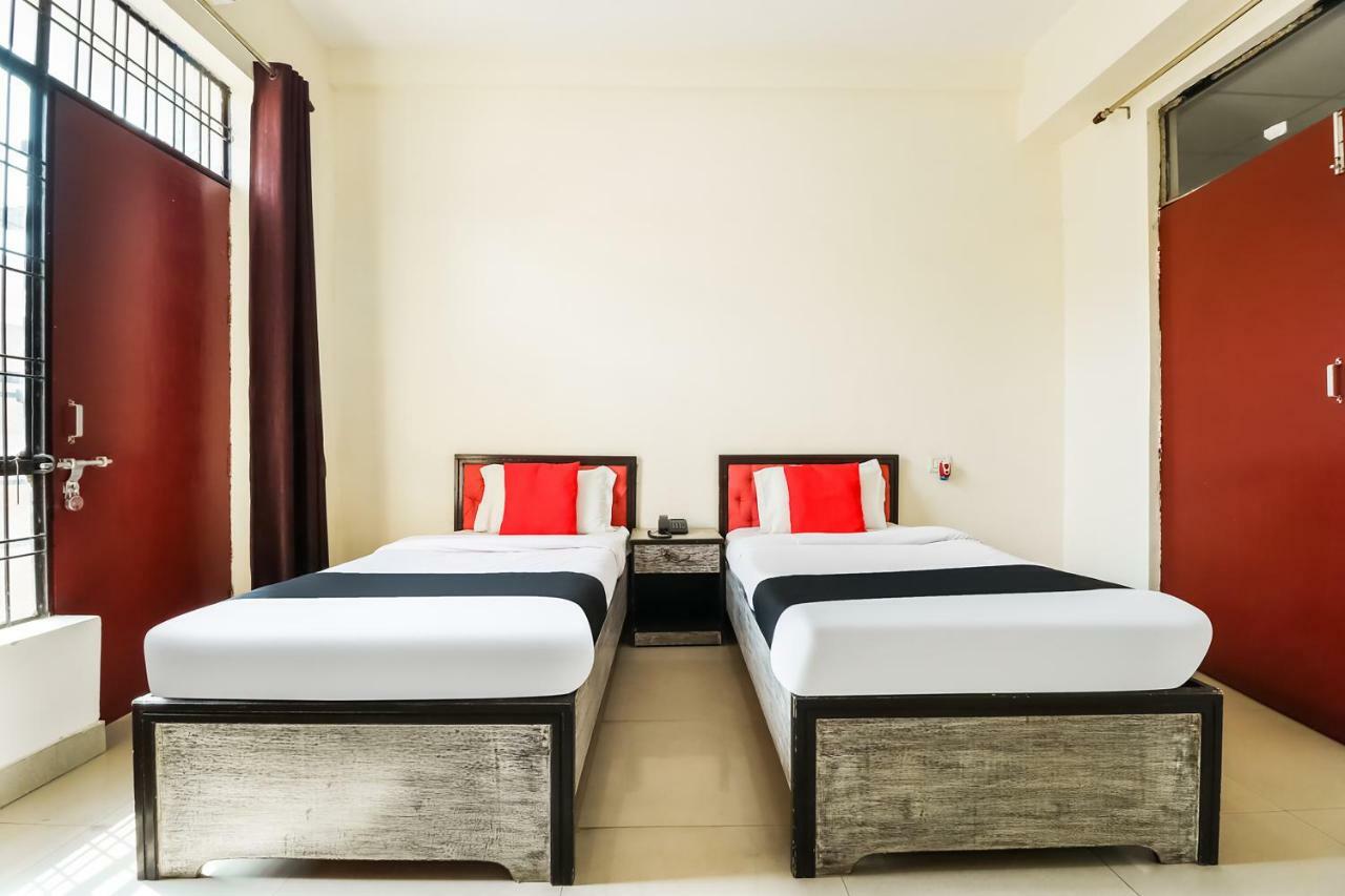 Capital O 60233 Brij Ki Rasoi Deluxe Hotel Lucknow Exterior foto