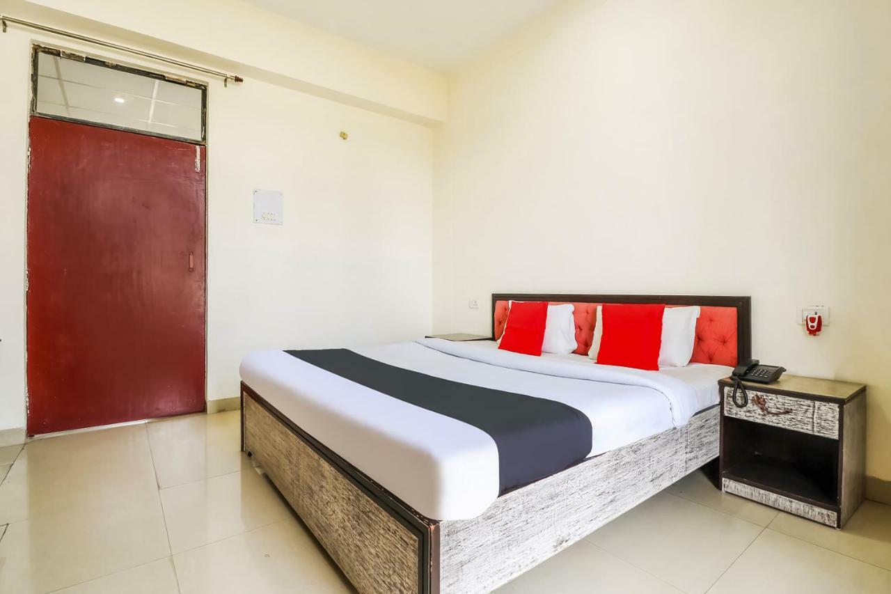 Capital O 60233 Brij Ki Rasoi Deluxe Hotel Lucknow Exterior foto