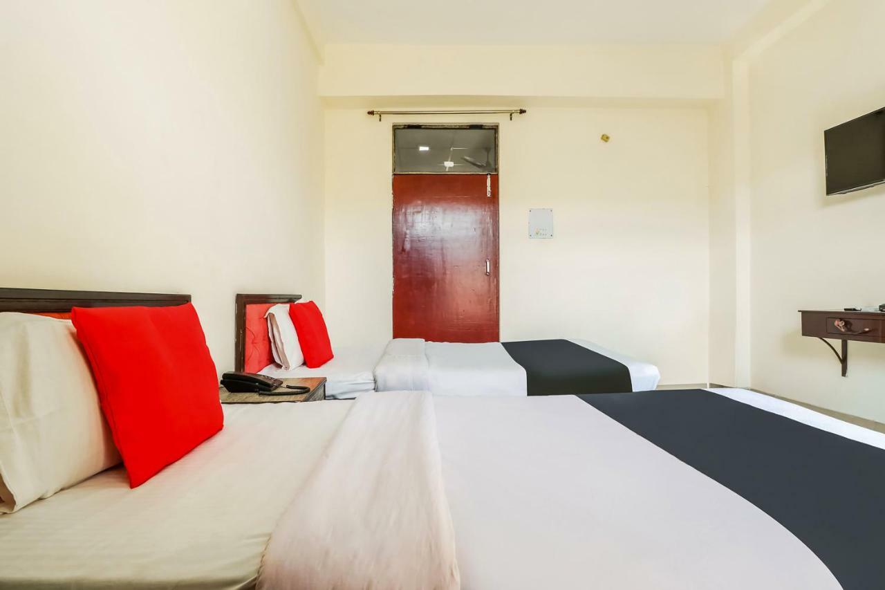 Capital O 60233 Brij Ki Rasoi Deluxe Hotel Lucknow Exterior foto