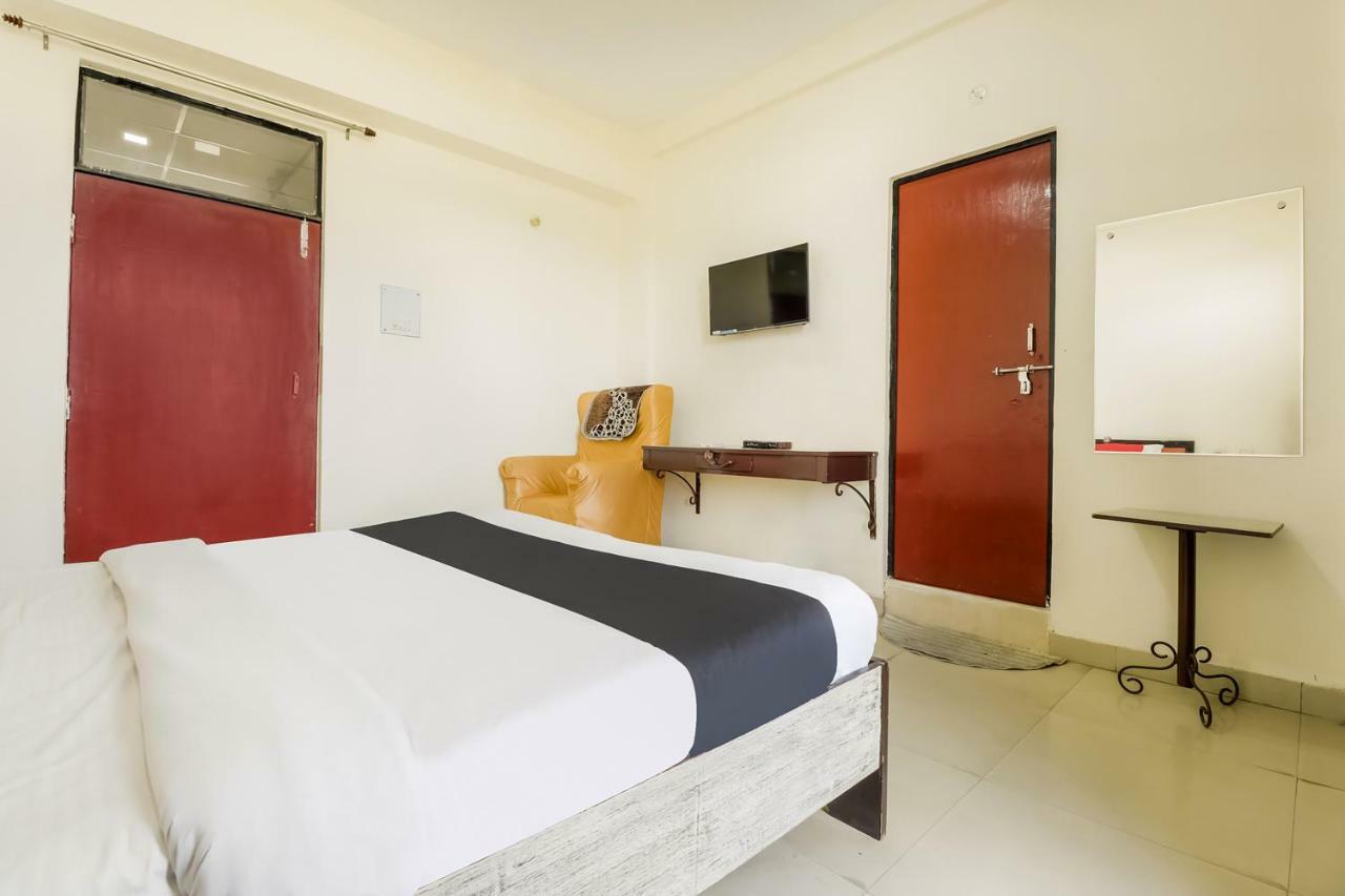 Capital O 60233 Brij Ki Rasoi Deluxe Hotel Lucknow Exterior foto